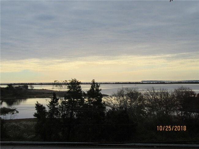 Building Photo - 5443 Post Rd