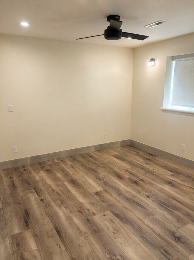 Building Photo - 1492 N 160 W