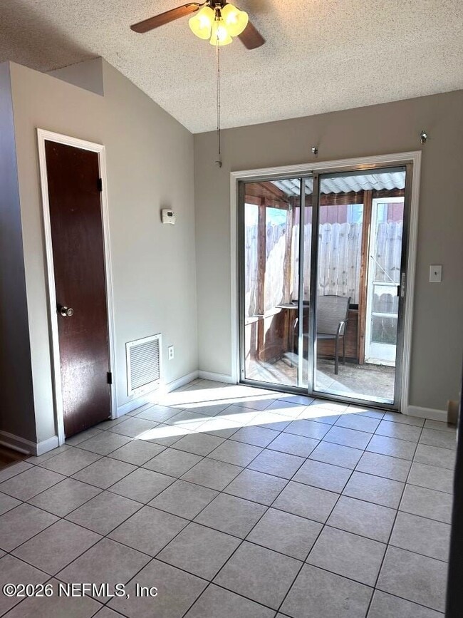 Building Photo - 1261 Montecello Dr