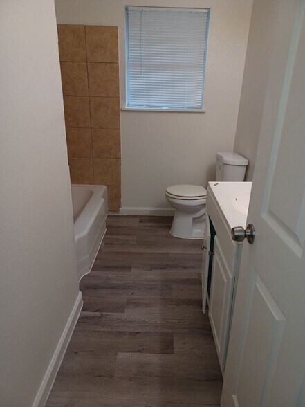 Building Photo - 7314 Howton St