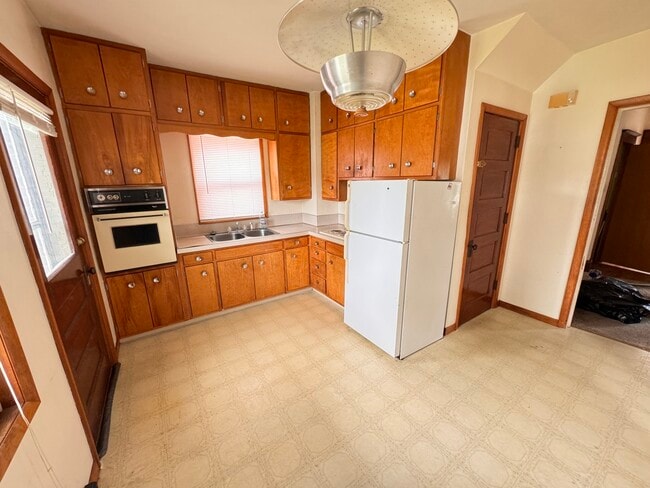 Building Photo - 2308 11th St