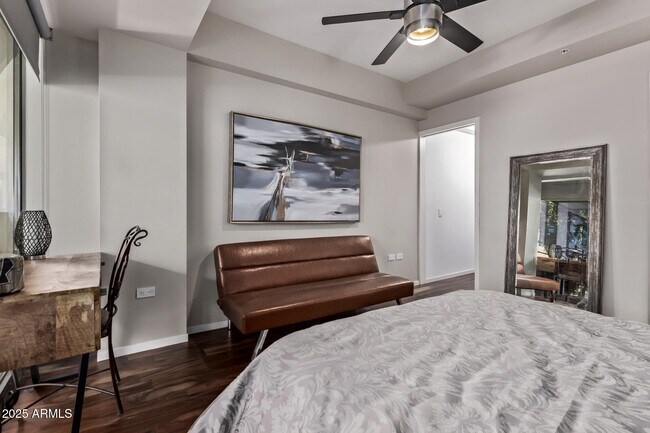 Building Photo - 7117 E Rancho Vista Dr