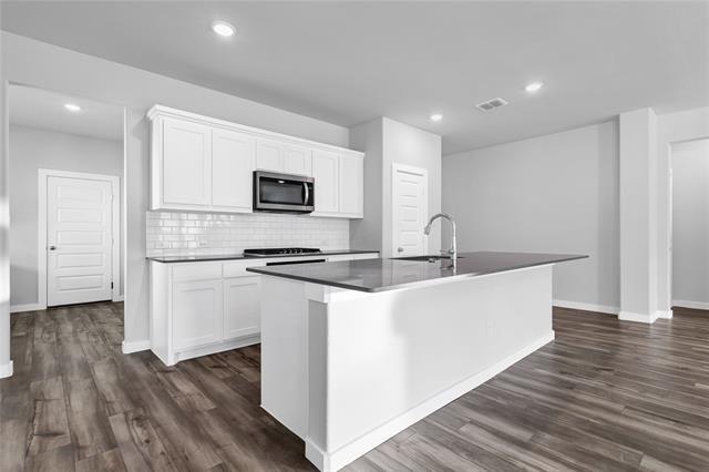 Building Photo - 502 Huntley Dr