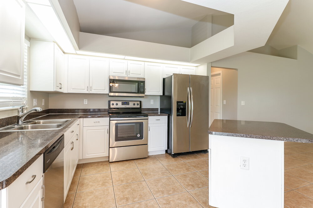 Building Photo - 800 SW 8th Pl