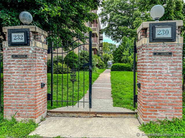 Building Photo - 230 Farmington Ave