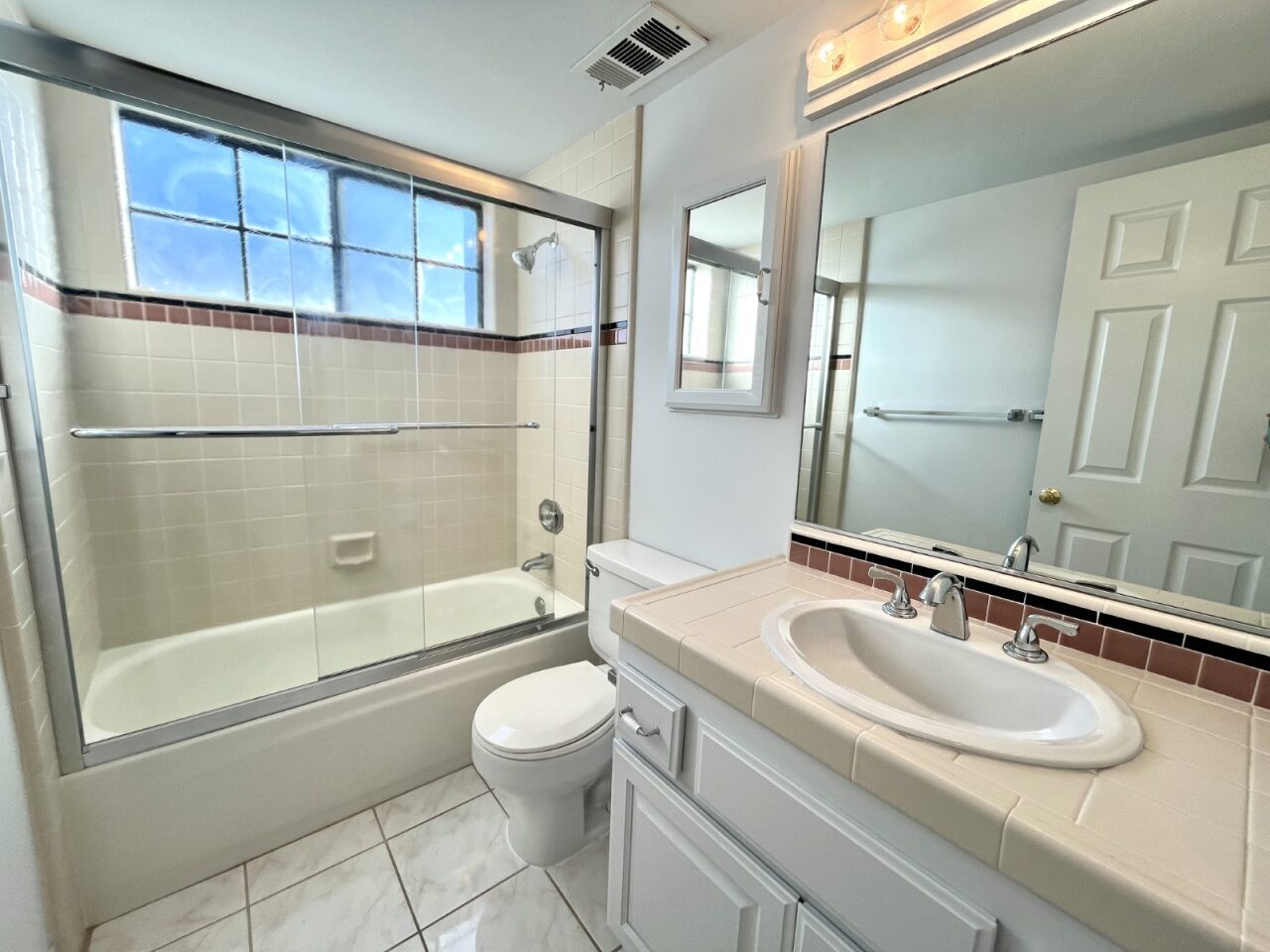 Building Photo - 107 S Lucia Ave