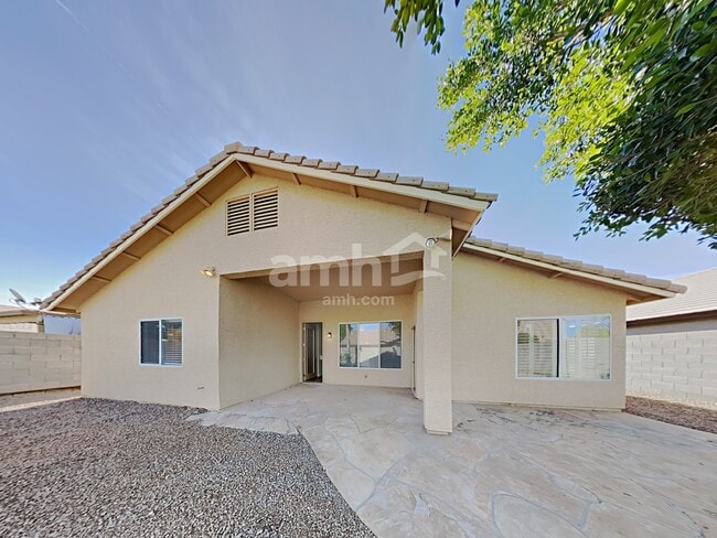 Building Photo - 3840 E Heather Ct