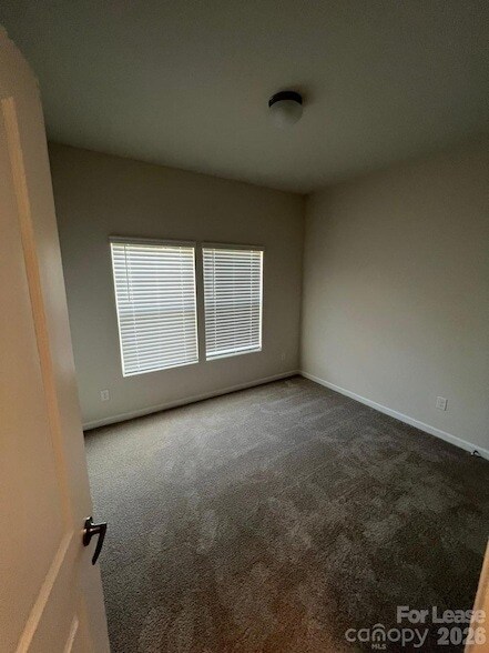 Building Photo - 144 Spring Forest Dr