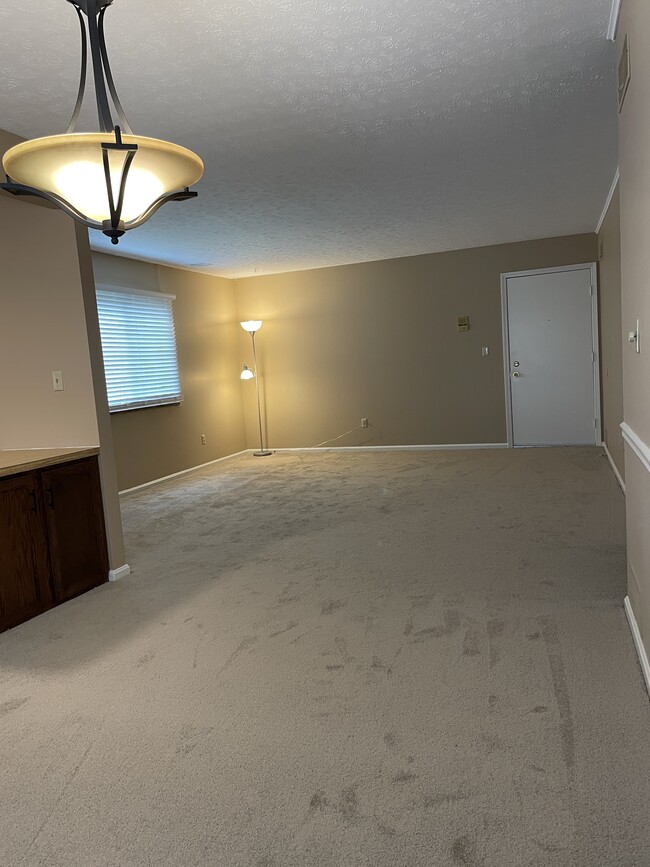 Building Photo - 6385 Catawba Dr