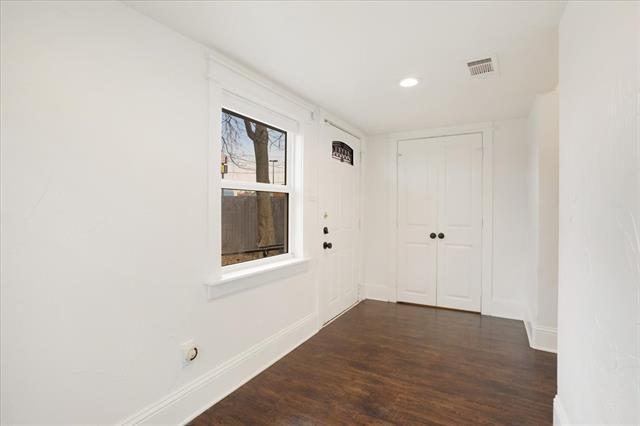 Building Photo - 805 W Owings St