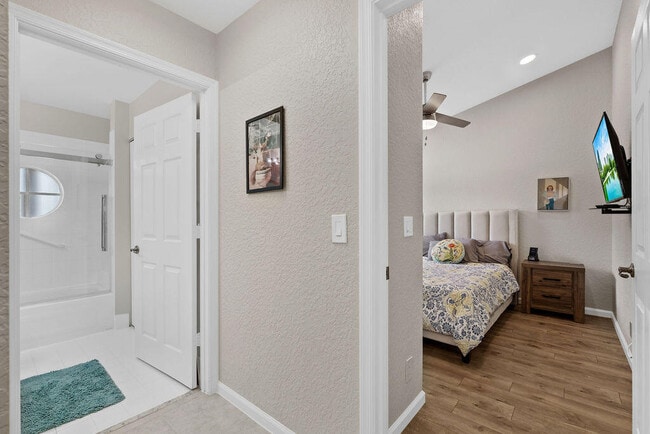 Building Photo - 8050 Aberdeen Dr