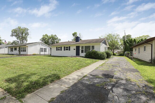 Building Photo - 3BR Ranch Home | Fenced Yard | Attached Garage | Reynoldsburg