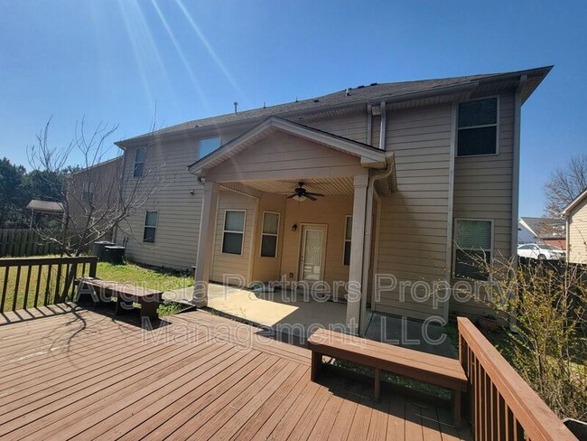 Building Photo - 325 Bellhaven Dr