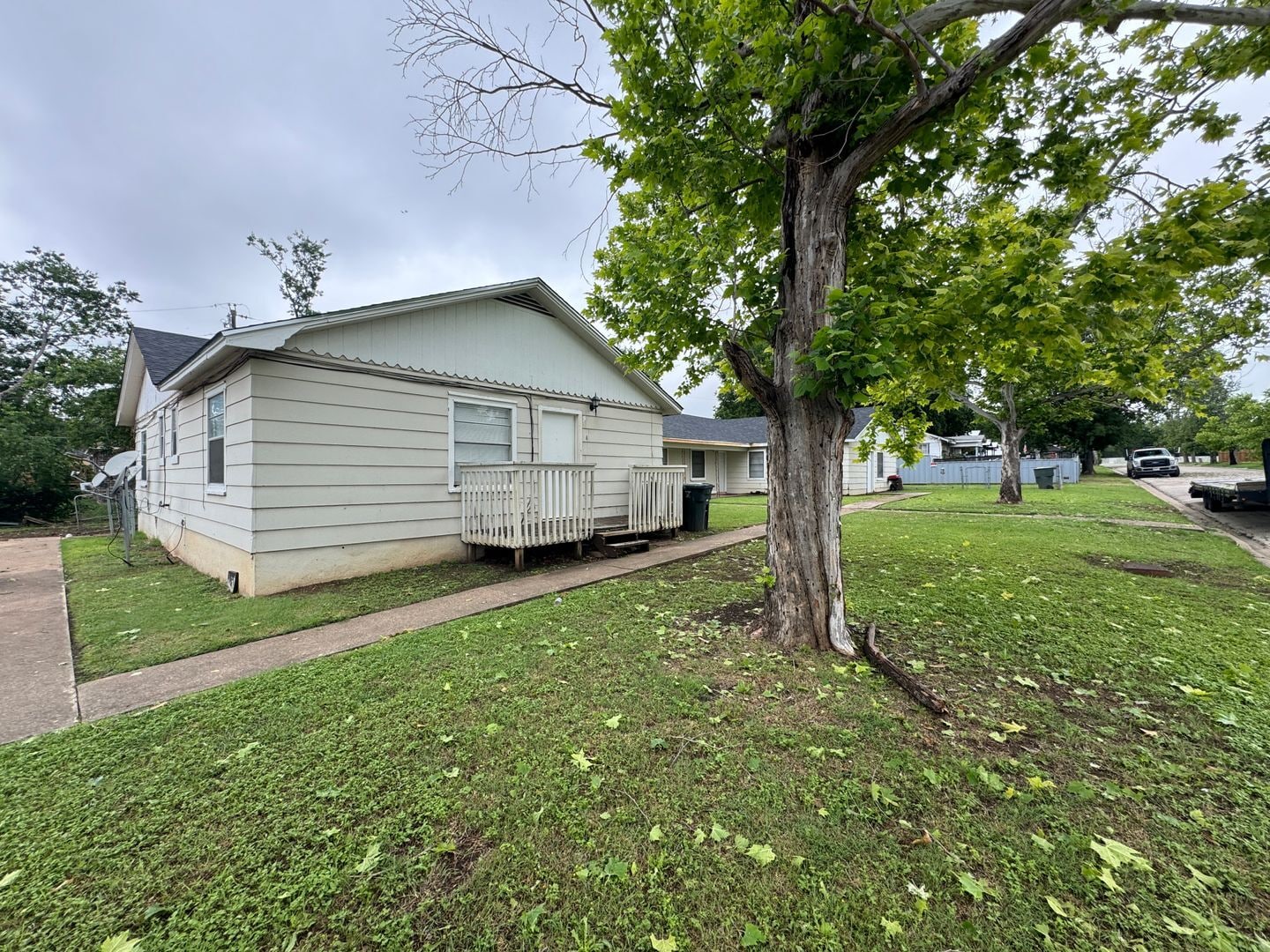 Building Photo - 1301 Franz Dr