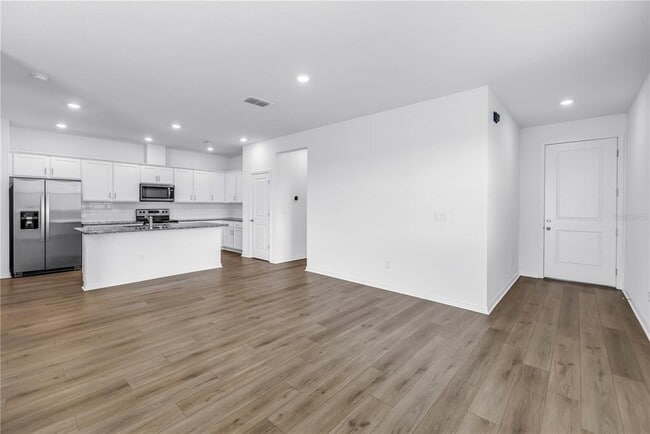 Building Photo - 9335 Sandy Bluffs Circle