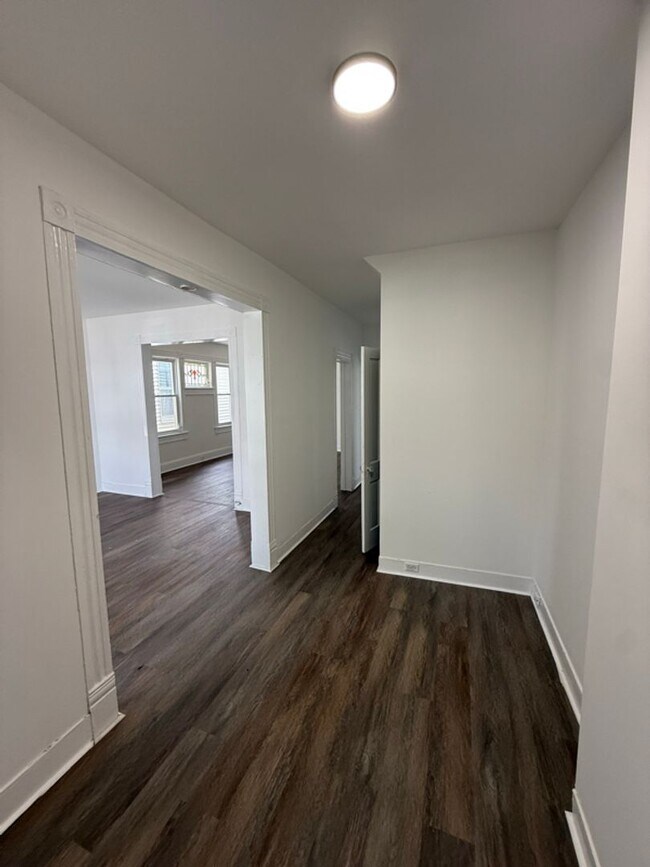 Building Photo - 1608 E Gibson St