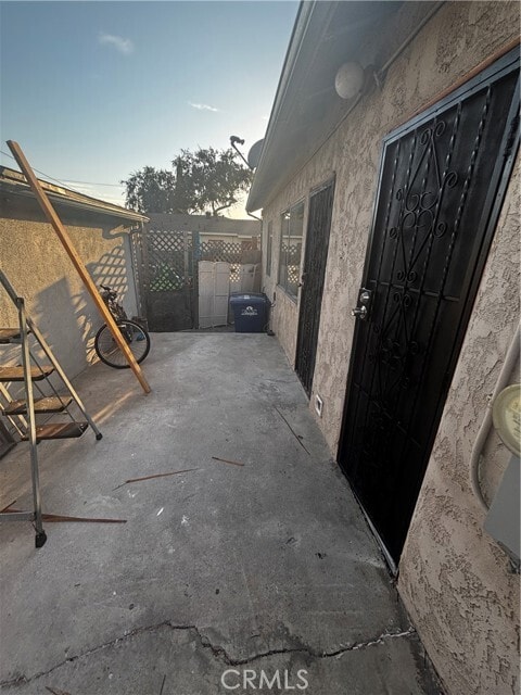 Building Photo - 4058 Santa Ana St
