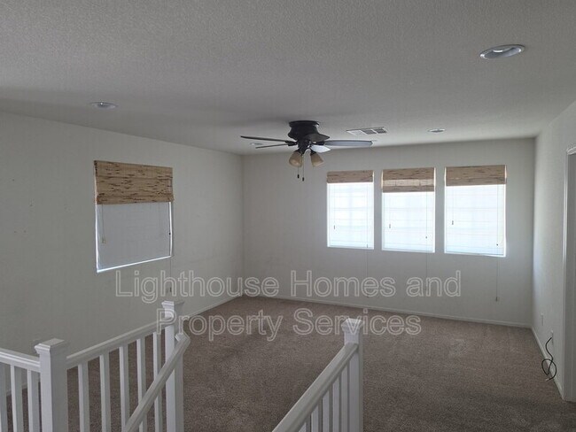 Building Photo - 329 Homeward Way