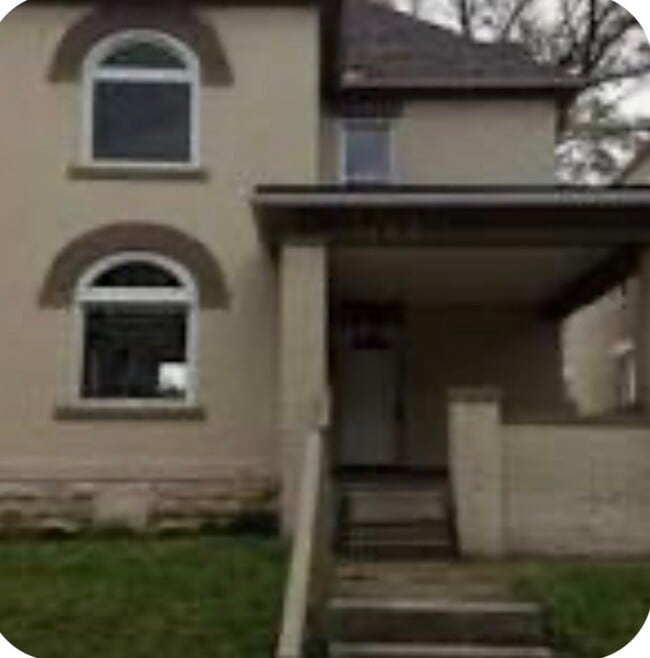 Building Photo - 815 Wilson Ave