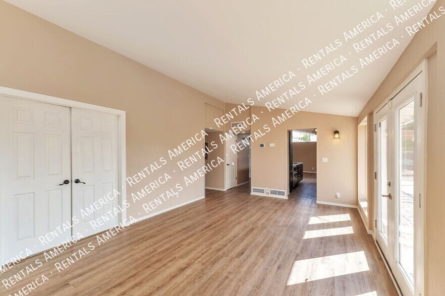 Building Photo - 1311 W Wheatridge Dr