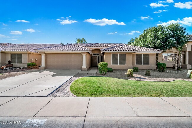 Building Photo - 3471 W Ross Dr