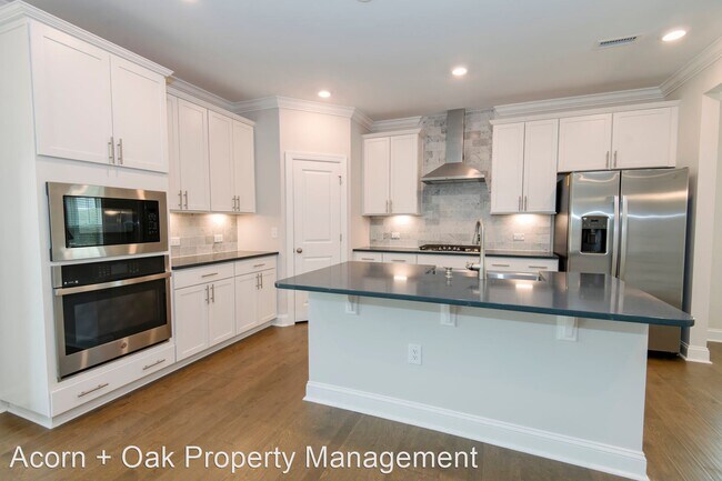 Building Photo - 4 br, 3 bath House - 135 Majestic Peak Dr