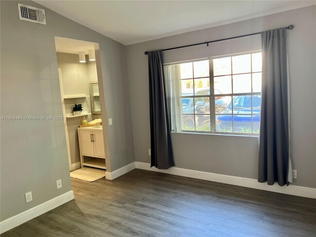 Building Photo - 1597 Springside Dr