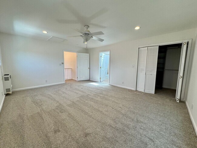 Building Photo - Highly sought-after Del Aire neighborhood!