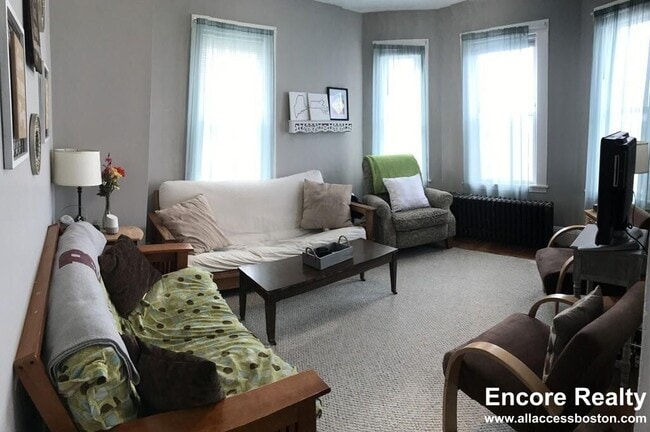 Building Photo - 8-8 Sunset St