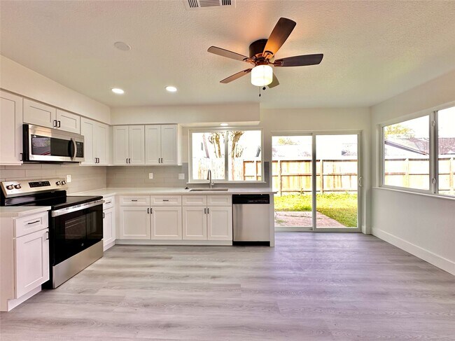 Building Photo - 13754 Shirebrook Dr