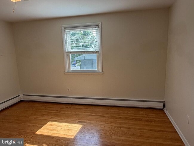 Building Photo - 319 Meetinghouse Ln