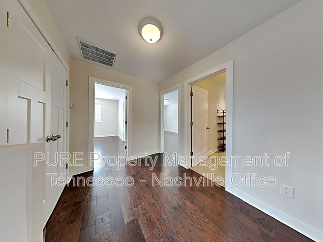 Building Photo - 303 Gatewood Ave