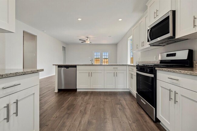 Building Photo - 16430 Blossom Grv Dr