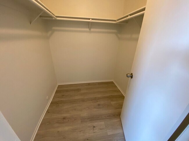 Building Photo - West Palmdale 4 bedroom