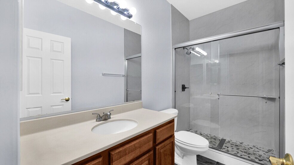 Guest Bath - 1702 E Bell Rd