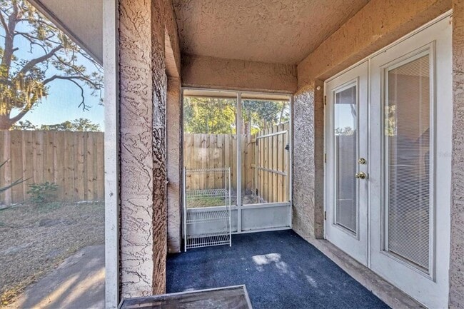 Building Photo - 2703 Forest Knoll Dr