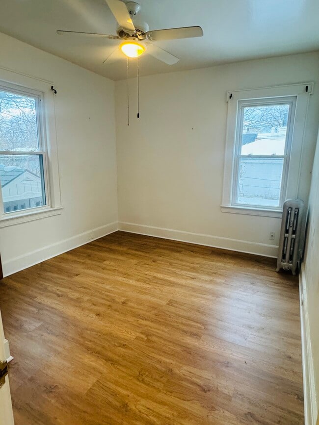 Building Photo - 183 Broad St