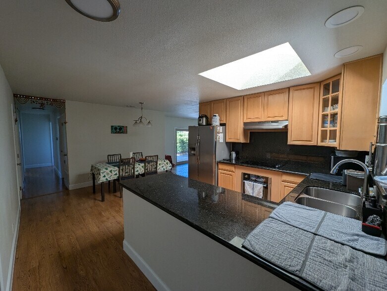 Building Photo - 32448 Edith Way