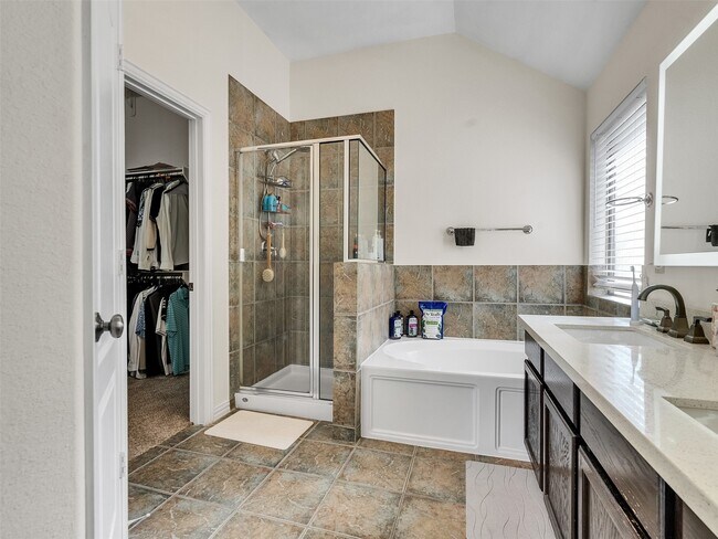 Building Photo - 24514 Bella Florence Dr