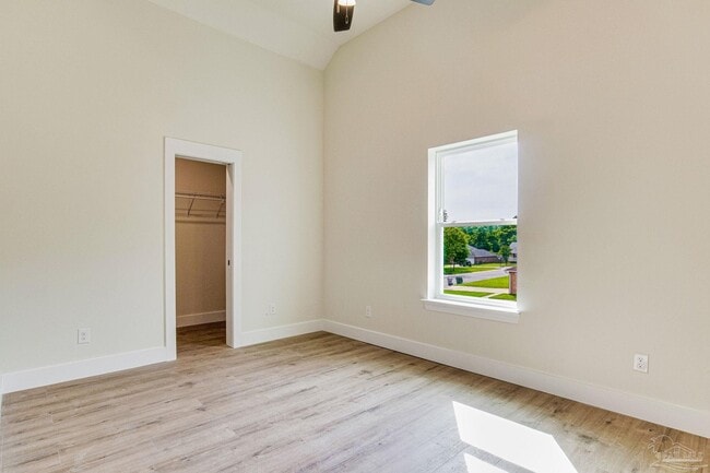 Building Photo - 412 Elcino Dr