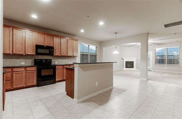 Building Photo - 908 Silver Moon Dr