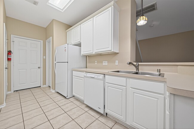 Building Photo - 169 Musewood Ct