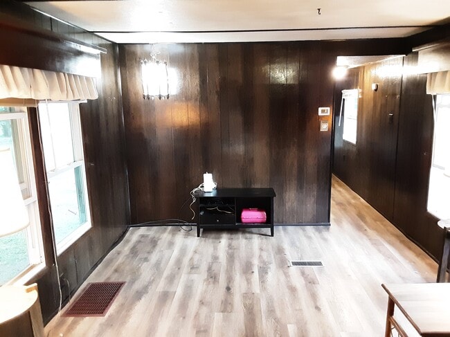 Building Photo - 4010 W Madison St