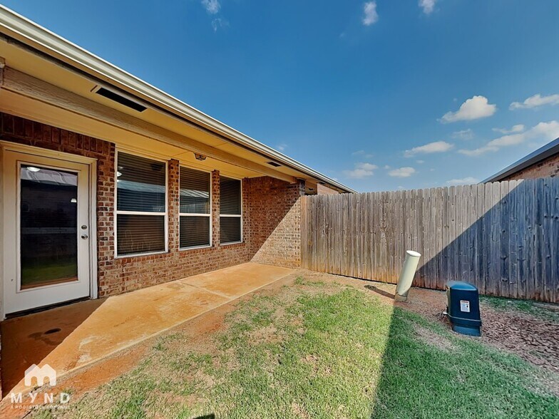 Building Photo - 18109 Manera Wy