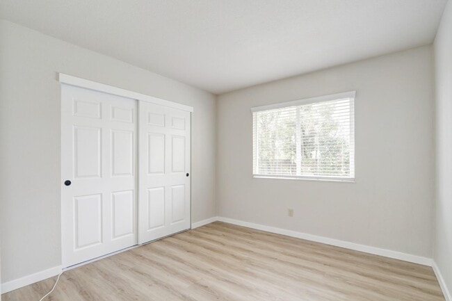 Building Photo - 7334 Grenola Way