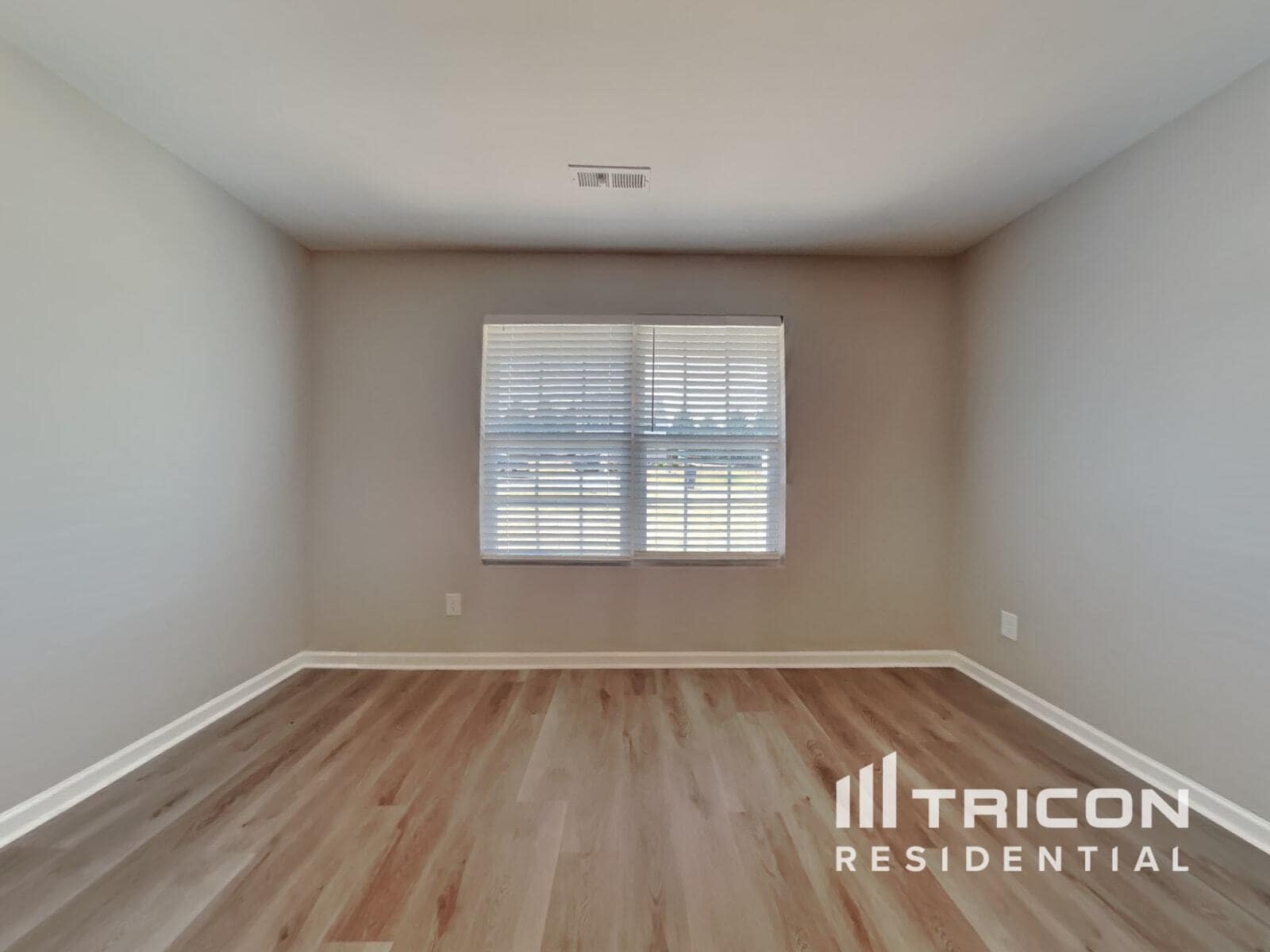 Building Photo - 142 Ridgemoore Ct
