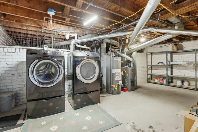 Building Photo - 1032 28th St