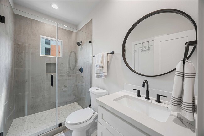 Building Photo - 3018 Markle Dr