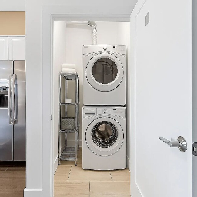 Building Photo - 2407 8th Ave S