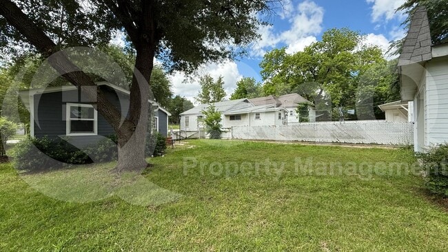Building Photo - 519 E Gandy St